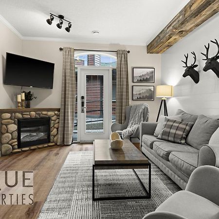 Mystic Mountain Chalet, Heated Outdoor Pool & Hot Tub, Free Parking, Fast Wifi! Canmore Exteriör bild
