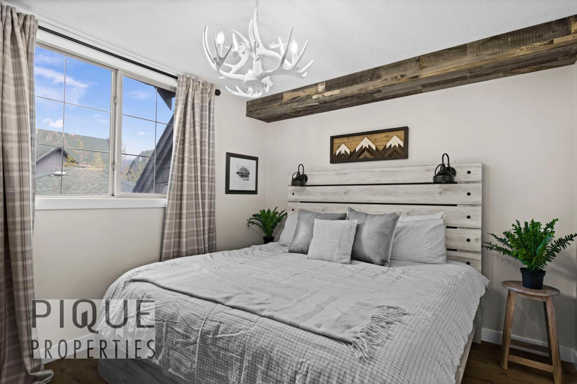 Mystic Mountain Chalet, Heated Outdoor Pool & Hot Tub, Free Parking, Fast Wifi! Canmore Exteriör bild