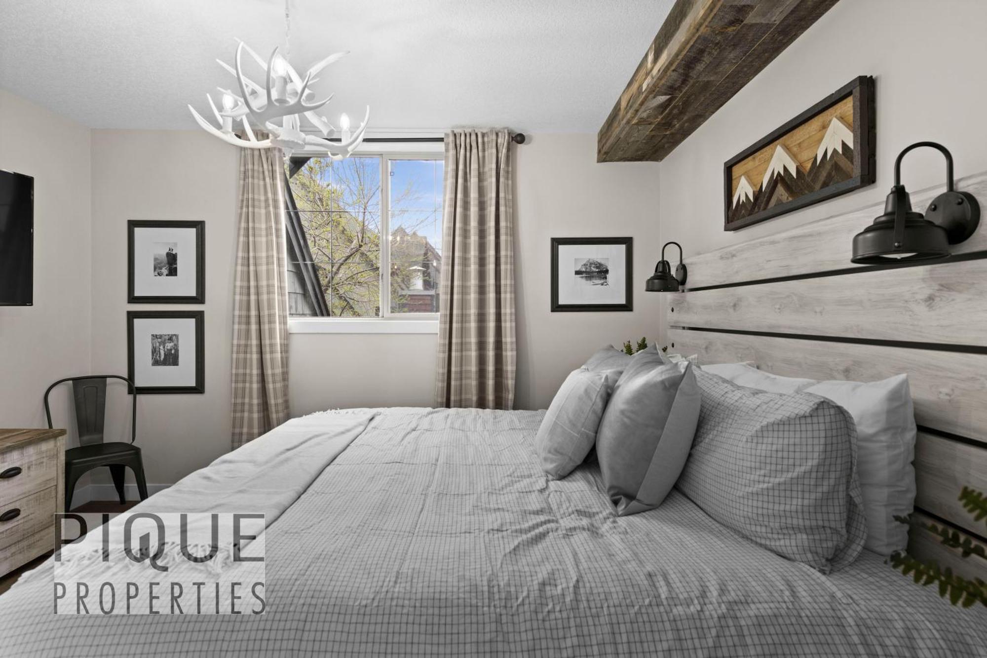 Mystic Mountain Chalet, Heated Outdoor Pool & Hot Tub, Free Parking, Fast Wifi! Canmore Exteriör bild